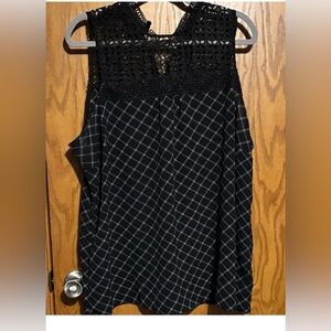 4 for $15 ~ bundle of black!  😊  (plus size 2x, 20, & 22 sizes)